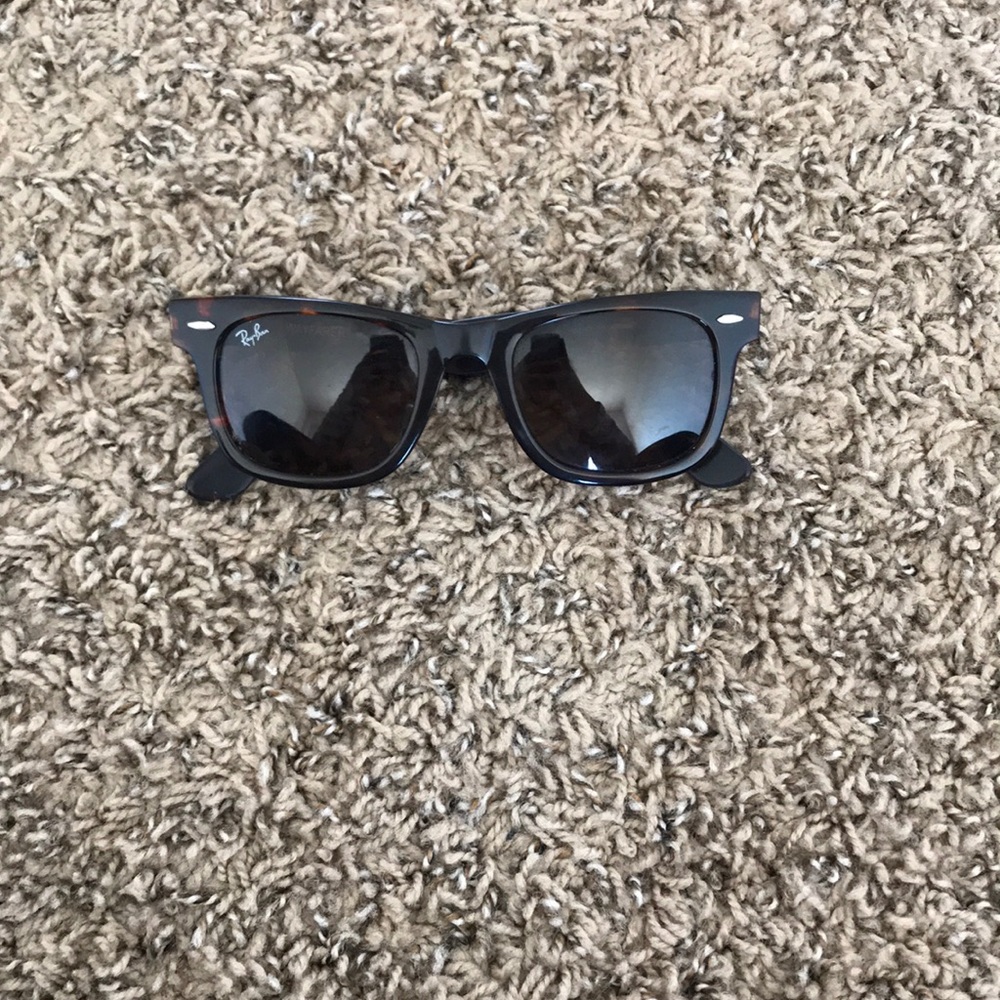 Ray-Ban Wayfarer Sunglasses